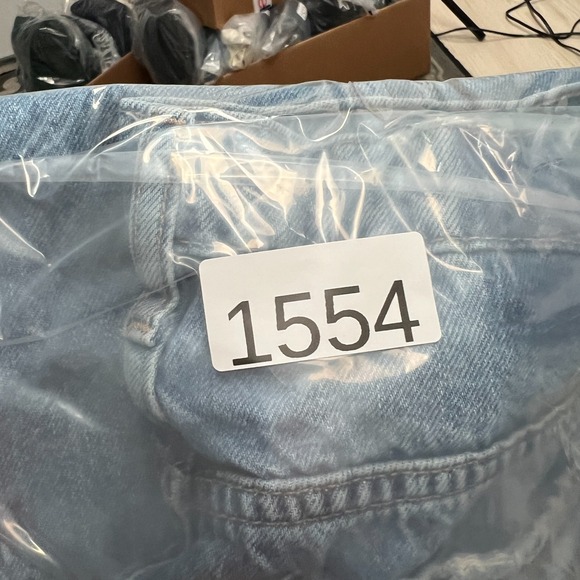 GAP  Wide Stride Distressed Jeans Teen Size 12 27x27" Light Wash Blue Baggy - Picture 10 of 10